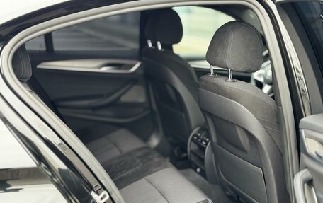 BMW 5 серия, 2019 год, 3 800 000 рублей, 15 фотография