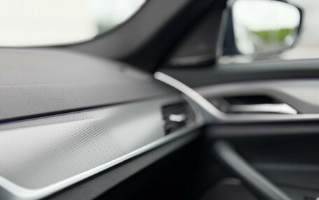BMW 5 серия, 2019 год, 3 800 000 рублей, 20 фотография