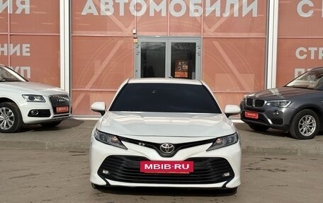 Toyota Camry, 2018 год, 2 185 000 рублей, 2 фотография