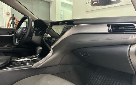 Toyota Camry, 2018 год, 2 185 000 рублей, 21 фотография