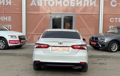 Toyota Camry, 2018 год, 2 185 000 рублей, 6 фотография