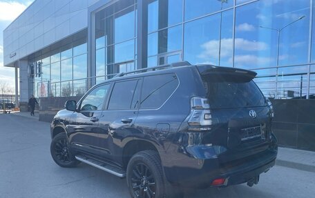 Toyota Land Cruiser Prado 150 рестайлинг 2, 2022 год, 7 100 000 рублей, 2 фотография