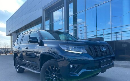 Toyota Land Cruiser Prado 150 рестайлинг 2, 2022 год, 7 100 000 рублей, 3 фотография
