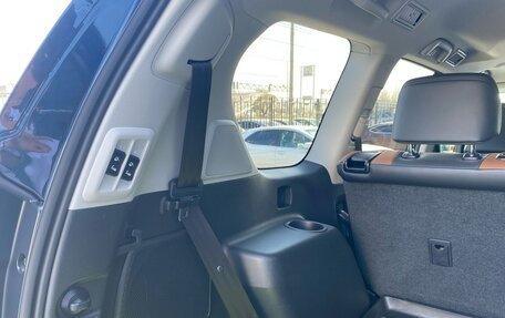 Toyota Land Cruiser Prado 150 рестайлинг 2, 2022 год, 7 100 000 рублей, 22 фотография