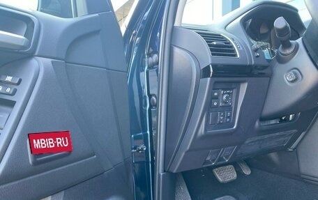 Toyota Land Cruiser Prado 150 рестайлинг 2, 2022 год, 7 100 000 рублей, 21 фотография