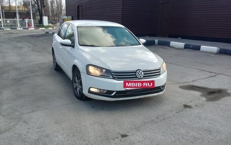 Volkswagen Passat B7, 2011 год, 800 000 рублей, 4 фотография