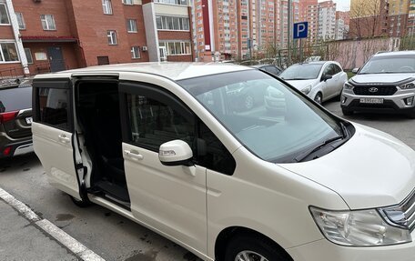 Honda Stepwgn IV, 2011 год, 1 450 000 рублей, 2 фотография