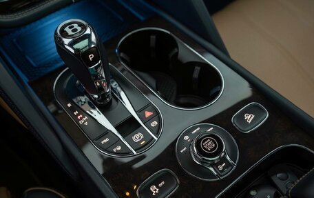 Bentley Bentayga I, 2021 год, 26 200 000 рублей, 15 фотография