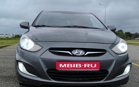 Hyundai Solaris II рестайлинг, 2013 год, 850 000 рублей, 2 фотография