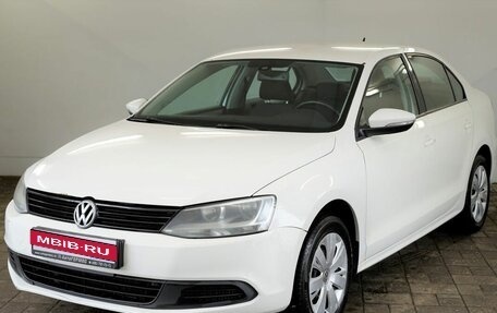 Volkswagen Jetta VI, 2013 год, 700 000 рублей, 1 фотография