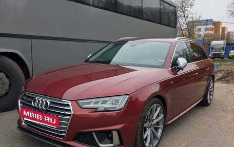 Audi A4, 2019 год, 4 200 000 рублей, 3 фотография