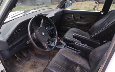 BMW 5 серия, 1985 год, 600 000 рублей, 10 фотография