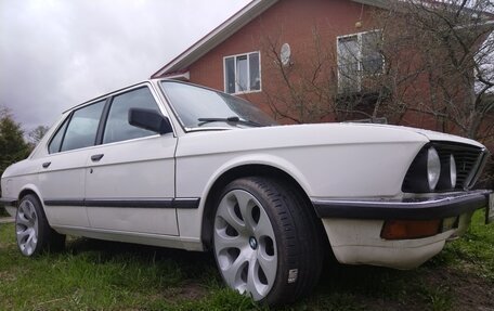 BMW 5 серия, 1985 год, 600 000 рублей, 28 фотография