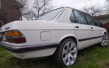 BMW 5 серия, 1985 год, 600 000 рублей, 30 фотография