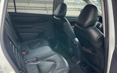 Toyota Highlander, 2020 год, 4 540 000 рублей, 13 фотография