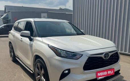 Toyota Highlander, 2020 год, 4 540 000 рублей, 3 фотография