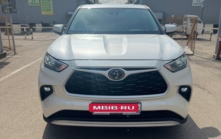 Toyota Highlander, 2020 год, 4 540 000 рублей, 2 фотография