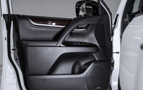 Lexus LX III, 2020 год, 10 800 000 рублей, 25 фотография