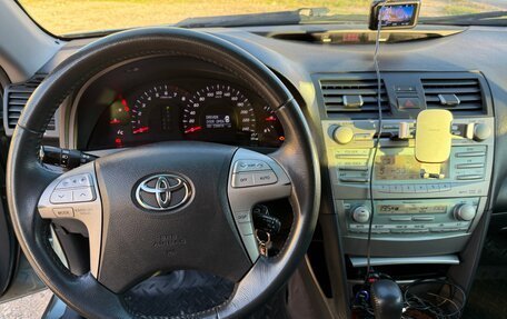 Toyota Camry, 2007 год, 1 390 000 рублей, 10 фотография