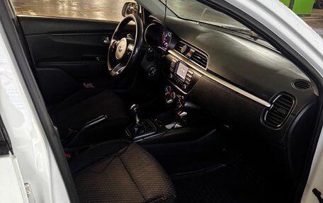 KIA Rio IV, 2017 год, 670 000 рублей, 6 фотография