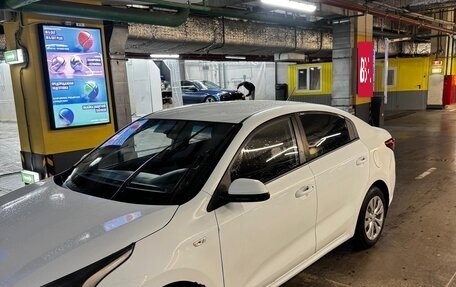 KIA Rio IV, 2017 год, 670 000 рублей, 2 фотография