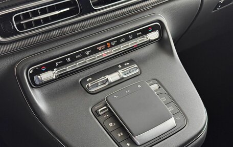 Mercedes-Benz V-Класс, 2024 год, 24 200 000 рублей, 18 фотография