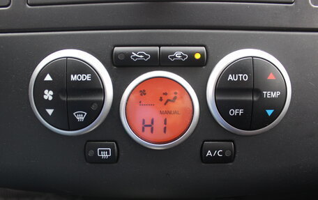 Nissan Tiida, 2011 год, 787 000 рублей, 23 фотография