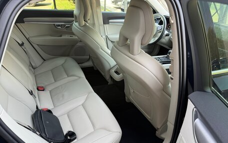 Volvo S90 II рестайлинг, 2017 год, 2 900 000 рублей, 13 фотография