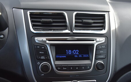 Hyundai Solaris II рестайлинг, 2014 год, 950 000 рублей, 18 фотография