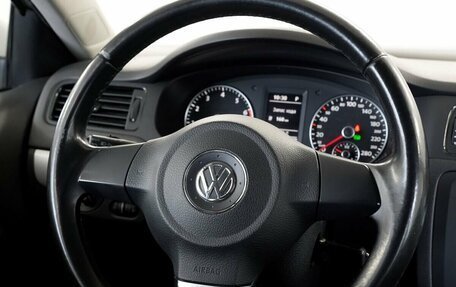Volkswagen Jetta VI, 2013 год, 700 000 рублей, 8 фотография