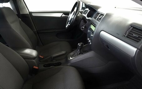 Volkswagen Jetta VI, 2013 год, 700 000 рублей, 11 фотография