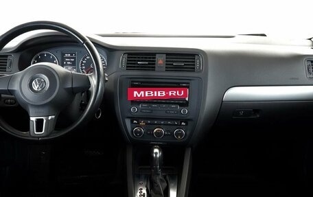 Volkswagen Jetta VI, 2013 год, 700 000 рублей, 5 фотография