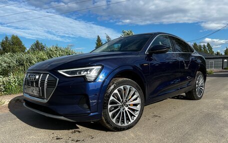 Audi e-tron Sportback I, 2020 год, 5 300 000 рублей, 1 фотография
