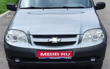 Chevrolet Niva I рестайлинг, 2011 год, 610 000 рублей, 4 фотография