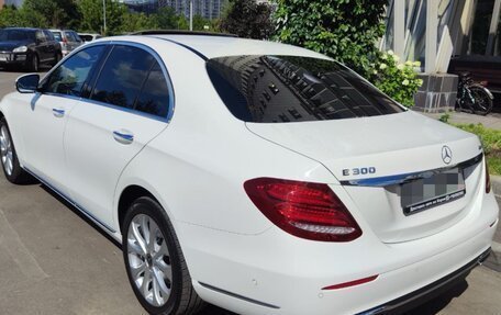 Mercedes-Benz E-Класс, 2020 год, 4 200 000 рублей, 4 фотография
