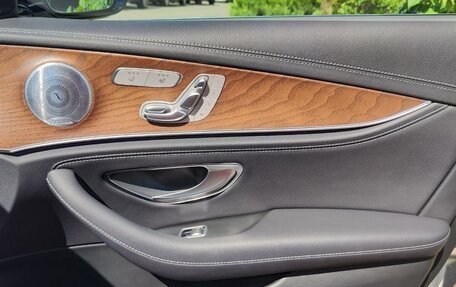 Mercedes-Benz E-Класс, 2020 год, 4 200 000 рублей, 15 фотография