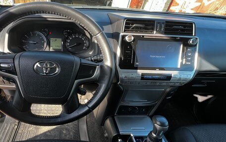 Toyota Land Cruiser Prado 150 рестайлинг 2, 2019 год, 5 935 000 рублей, 23 фотография