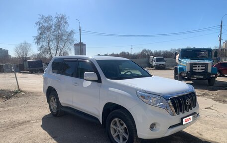 Toyota Land Cruiser Prado 150 рестайлинг 2, 2010 год, 2 390 000 рублей, 10 фотография