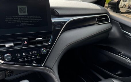 Toyota Camry, 2023 год, 3 250 000 рублей, 5 фотография