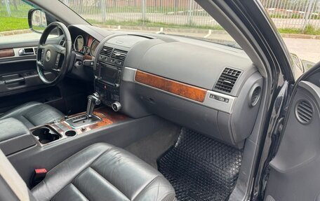 Volkswagen Touareg III, 2007 год, 530 000 рублей, 2 фотография
