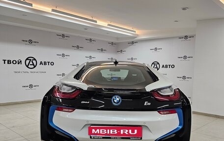 BMW i8 I рестайлинг, 2016 год, 6 500 000 рублей, 3 фотография