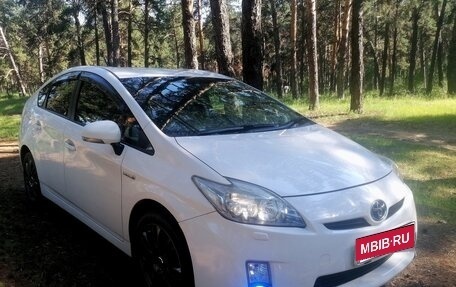 Toyota Prius, 2011 год, 1 100 000 рублей, 1 фотография