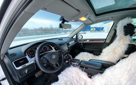 Volkswagen Touareg III, 2011 год, 2 000 000 рублей, 7 фотография