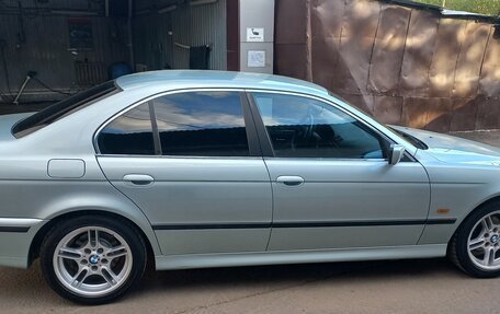 BMW 5 серия, 2000 год, 750 000 рублей, 3 фотография