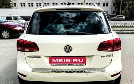 Volkswagen Touareg III, 2011 год, 2 000 000 рублей, 3 фотография