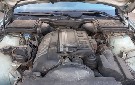 BMW 5 серия, 2000 год, 750 000 рублей, 17 фотография