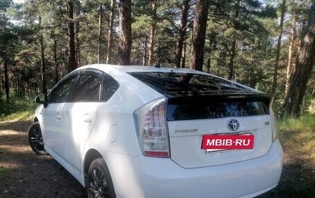Toyota Prius, 2011 год, 1 100 000 рублей, 6 фотография