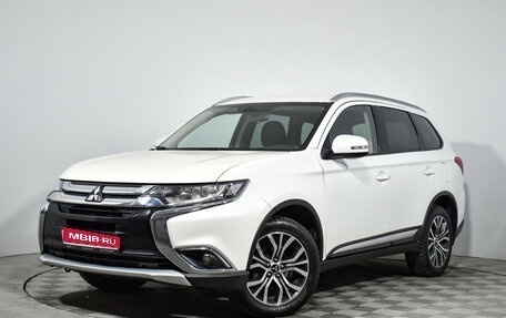 Mitsubishi Outlander III рестайлинг 3, 2018 год, 1 800 000 рублей, 1 фотография