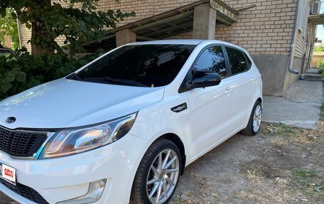 KIA Rio III рестайлинг, 2014 год, 800 000 рублей, 2 фотография