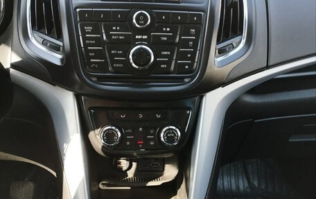 Opel Zafira C рестайлинг, 2012 год, 1 250 000 рублей, 5 фотография